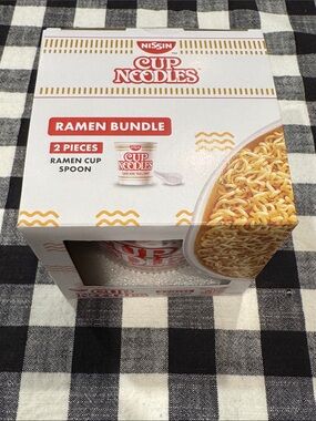 Nissin Cup Noodles Ramen Bundle -2-Piece Ramen Cup Spoon set